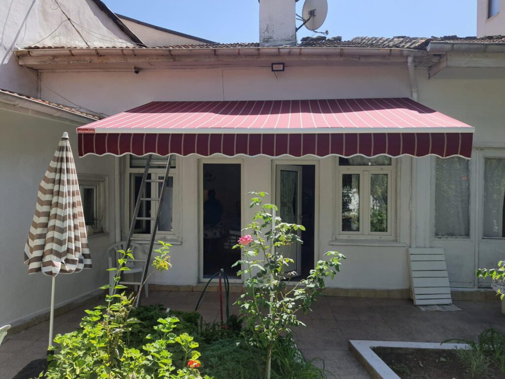 Mafsallı Tente Nedir? Kullanım Alanları ve Avantajları | Vatan Branda