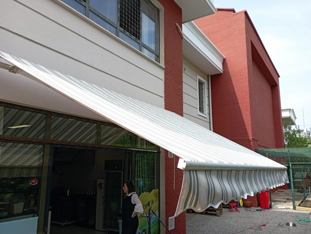 Mafsallı Tente Fiyatları 2026: Güncel Modeller ve Metrekare Hesaplama Rehberi