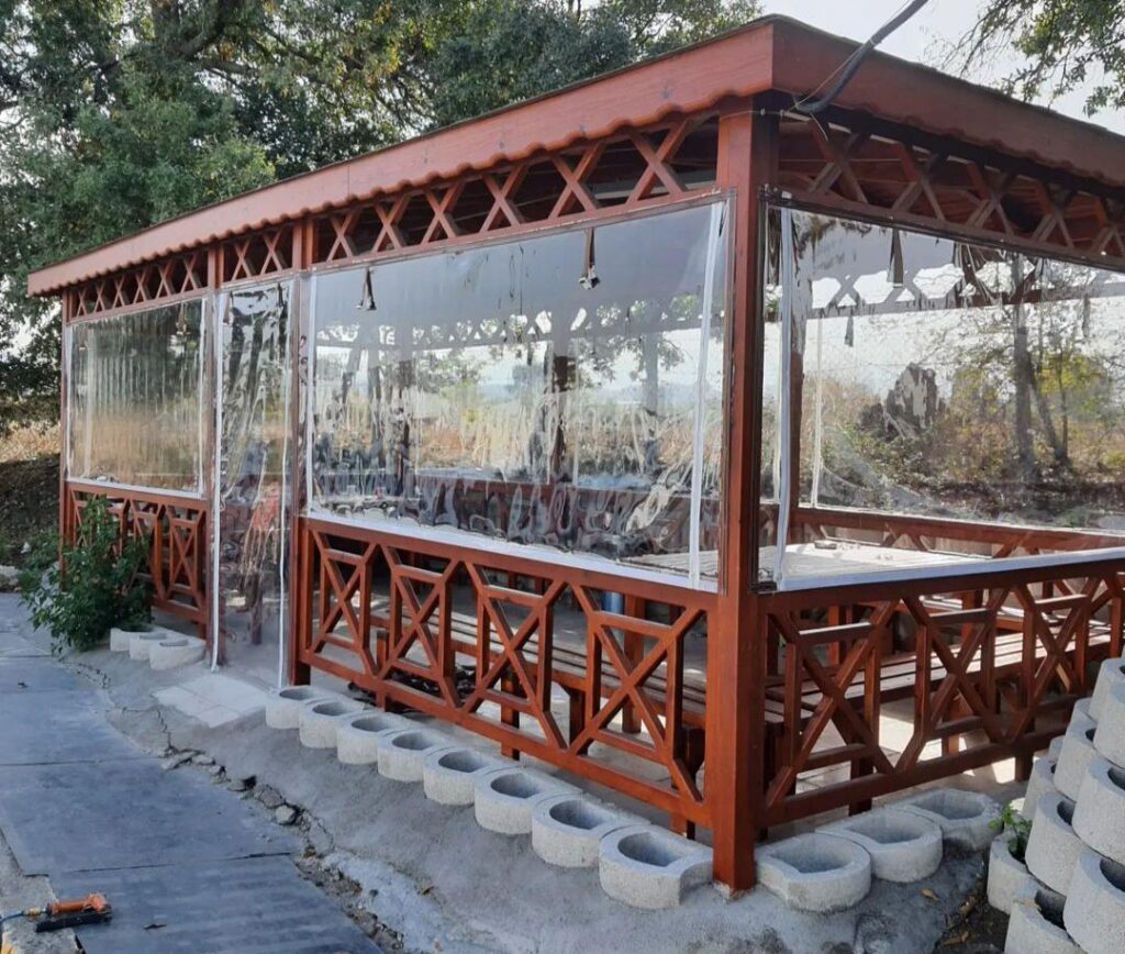 Kış Bahçesi Brandası Modelleri: Şeffaf, PVC ve Özel Tasarım Çözümler